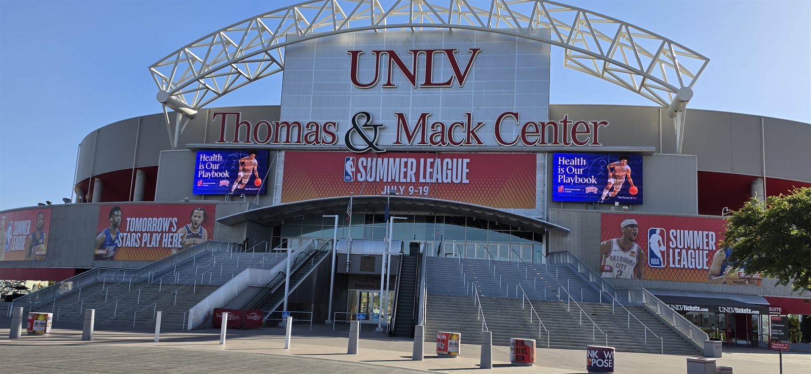 Featured Las Vegas graphics installation project